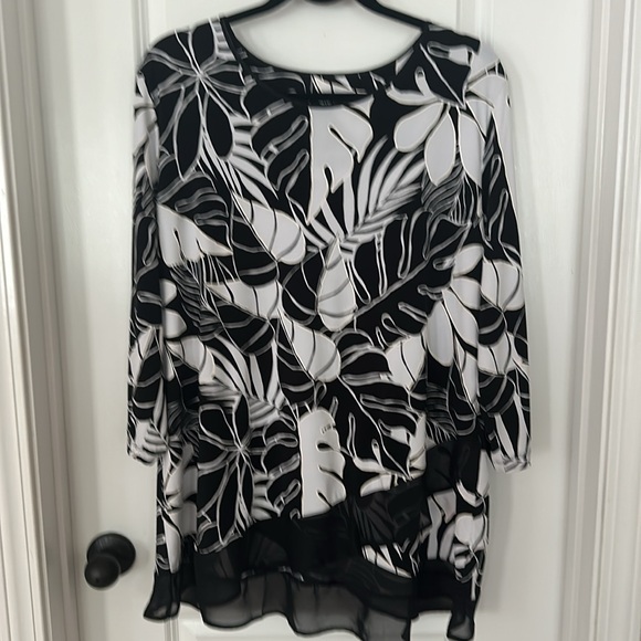 Allison Daley 3/4 sleeved Ruched Faux Wrap Top size XL - Picture 5 of 8